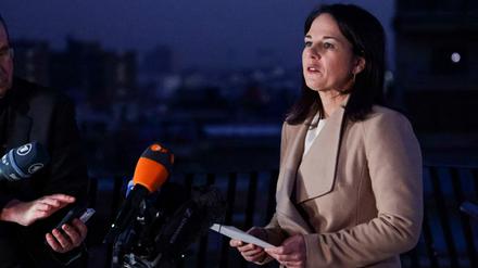 Außenministerin Annalena Baerbock spricht am 3. Januar 2025 bei einer Pressekonferenz in Damaskus. 