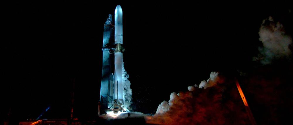 Dieses undatierte Bild von Blue Origin zeigt die New-Glenn-Rakete während eines erfolgreichen Zündungsvorgangs im Launch Complex 36 (LC-36) auf der Cape Canaveral Space Force Station in Florida.