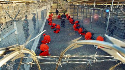 Häftlinge in Guantánamo auf Kuba im Januar 2002