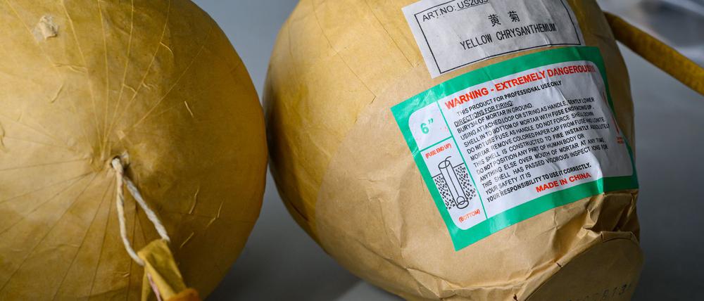 Kugelbomben dürfen nur mit spezieller Genehmigung gezündet werden.