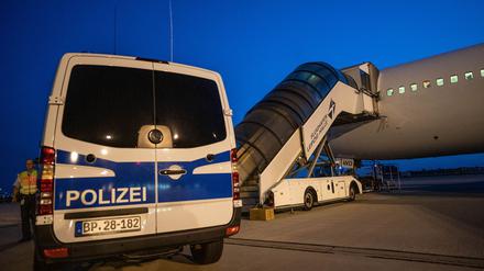 Bei der Abschiebung von Straftätern nach Afghanistan im August 2024 setzte die Bundesregierung auf die Unterstützung des Emirats Katar. (Archivfoto)