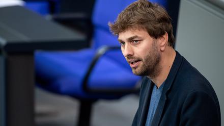 Stefan Gelbhaar will der Bitte des Grünen-Kreisvorstands Berlin-Pankow nicht nachkommen - und erneut für den Bundestag kandidieren. (Archivbild)