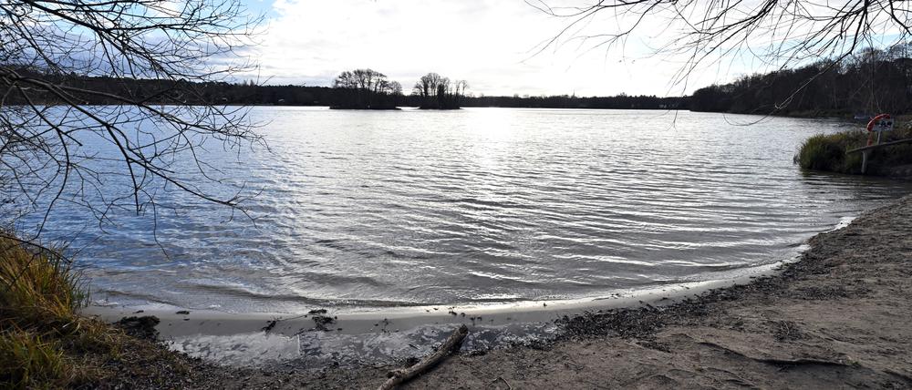 Der BUND Brandenburg fordert, dass die Siedlung um den See herum nicht mehr erweitert wird, um ein Absinken des Pegels zu verringern.