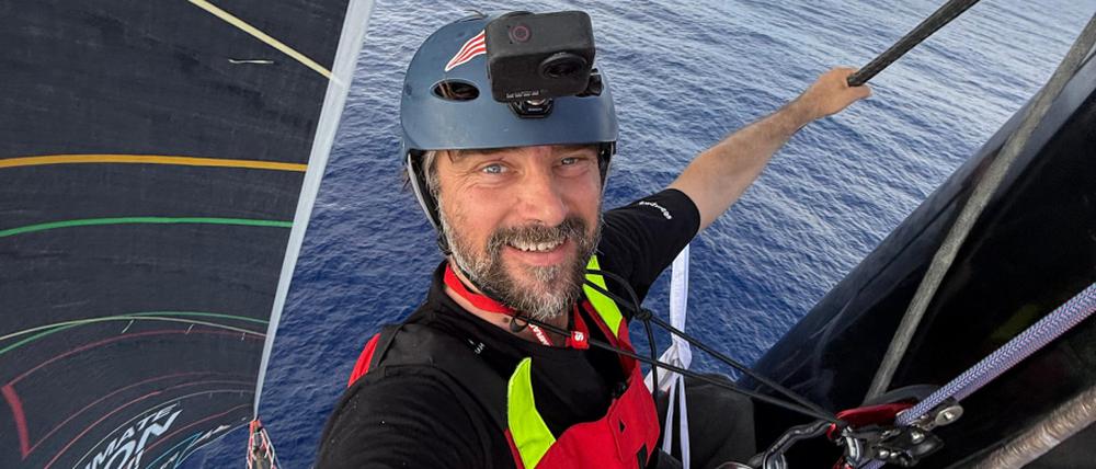 Horrorszenario. Der deutsche Vendée-Globe-Teilnehmer Boris Herrmann hat extreme Höhenangst. Trotzdem musste er zur Spitze des Masts klettern.