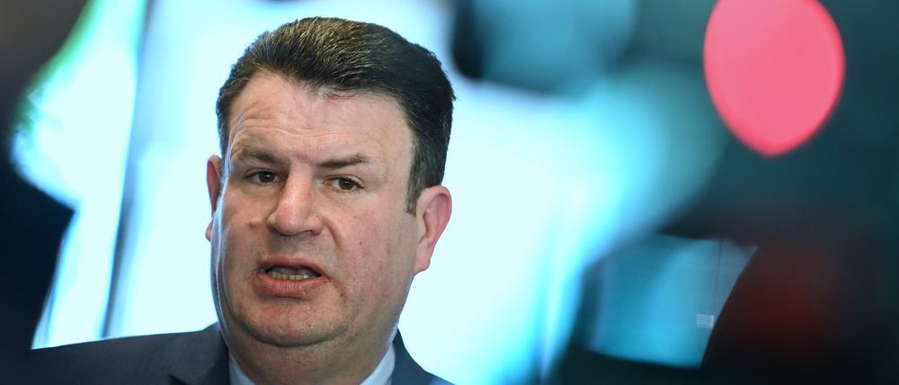 Hubertus Heil (SPD), vormaliger Bundesminister für Arbeit und Soziales, gibt ein Statement. 