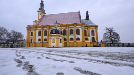 Auch im Osten könnte der Schnee bei den tiefen Temperaturen länger liegen bleiben. 