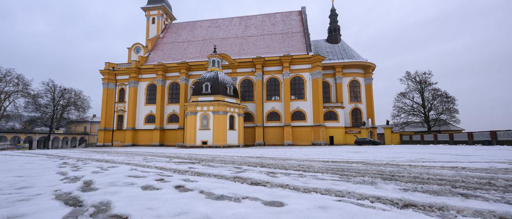 Auch im Osten könnte der Schnee bei den tiefen Temperaturen länger liegen bleiben.