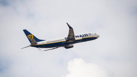 Ein Passagierflugzeug der Ryanair. (Symbolbild)