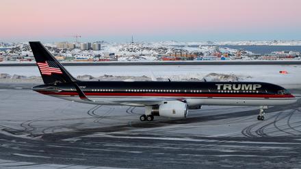 Donald Trump Jr. besucht Nuuk, die Hauptstadt Grönlands. Der designierte US-Präsident Trump Senior schlachtet die Reise seines Sohnes weiter medial aus.
