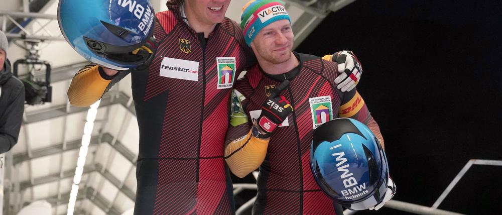 Anschieber Simon Wulff (l.) mit Pilot Francesco Friedrich.