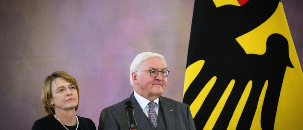 Bundespräsident Frank-Walter Steinmeier und seine Frau Elke Büdenbender erwarten rund 60 Ehrenamtliche aus allen Bundesländern. (Archivbild)