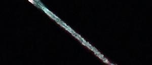 Starlink-Satelliten des Tech-Milliardärs Elon Musk werden laut Meldestelle CENAP immer wieder fälschlicherweise für Ufos gehalten, wenn sie kurz nach dem Start in Erdnähe Richtung All fliegen. (Archivfoto)