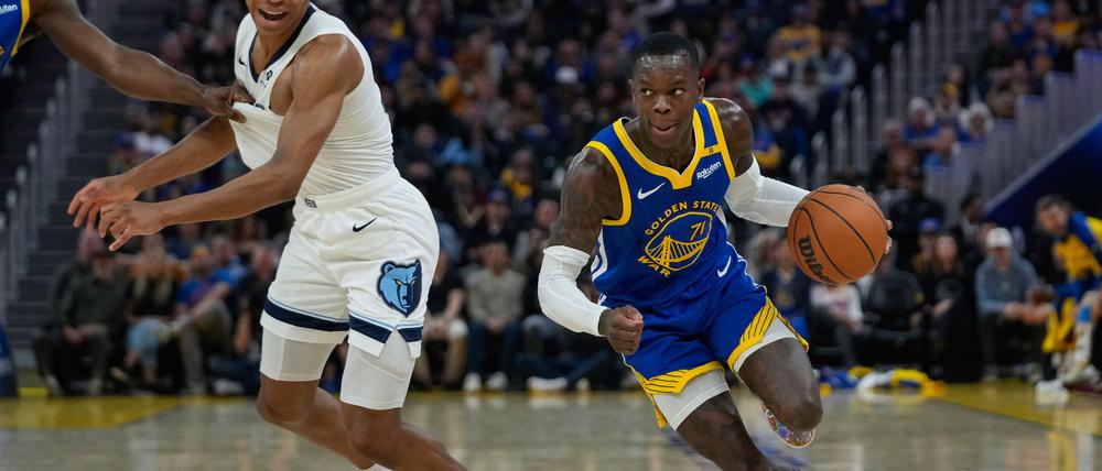 Dennis Schröder (am Ball) siegte mit den Golden State Warriors nach zuletzt zwei klaren Niederlagen in Folge.