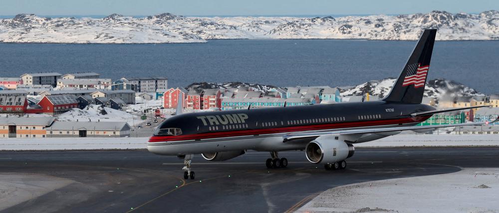 Eine Trump-Maschine landet in Nuuk, Grönland.