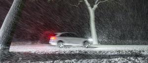 In der Nacht ist in Brandenburg und Berlin viel Schnee gefallen.