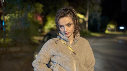 Nele Krüger (Laura Balzer) ist auf der Suche nach Leidenschaft.