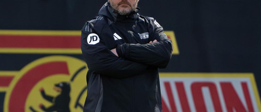 Er steht vor seinem Debüt als Trainer des 1. FC Union Berlin