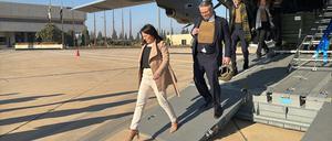 Außenministerin Annalena Baerbock steigt auf dem Flughafen von Damaskus aus einem A400M der Luftwaffe. Außenministerin Annalena Baerbock ist rund vier Wochen nach dem Sturz von Langzeit-Machthaber Baschar al-Assad zu einem überraschenden Besuch in Syrien eingetroffen. (Archivfoto)