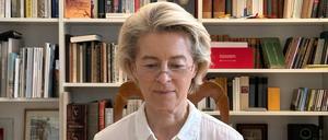 „Home sweet home…office!“ - mit diesen Worten unterschrieb Ursula von der Leyen jetzt ein Foto, das sie auf Instagram postete.