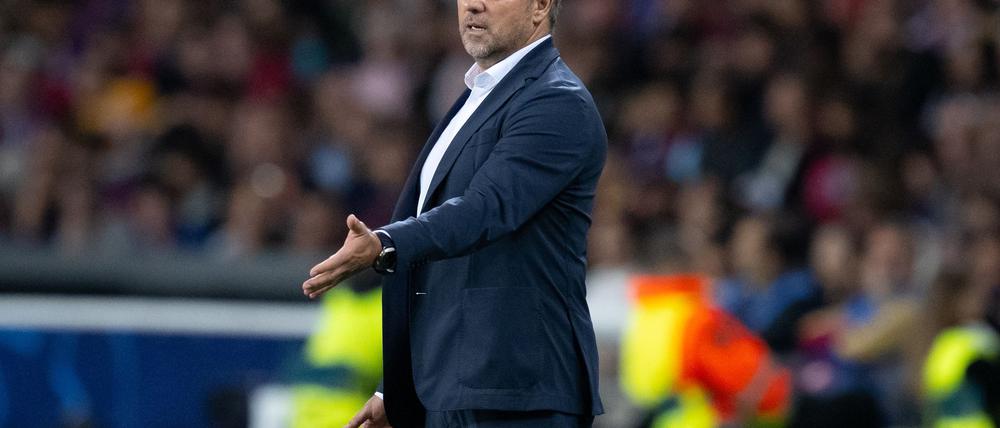 Hansi Flick trifft mit dem FC Barcelona im Supercopa-Finale auf Real Madrid.