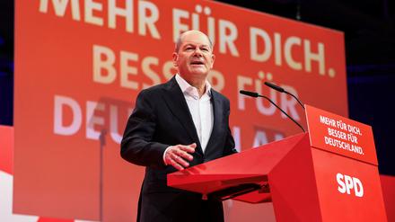 Mit kämpferischen Tönen ist die SPD in ihren Bundesparteitag in Berlin gestartet. 