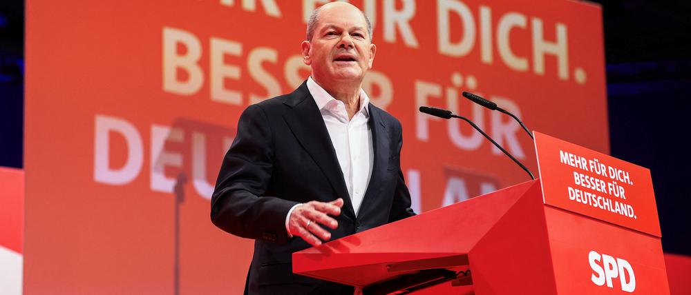 Mit kämpferischen Tönen ist die SPD in ihren Bundesparteitag in Berlin gestartet. 