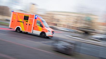 Ein Rettungswagen im Einsatz. (Symbolbild)