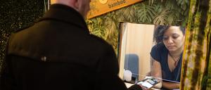 Zum ersten Mal verteilt eine Cannabis-Anbauvereinigung legal angebautes Gras in Berlin.