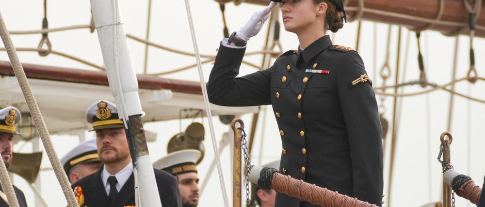 Leonor absolviert eine dreijährige militärische Ausbildung. (Foto aktuell)