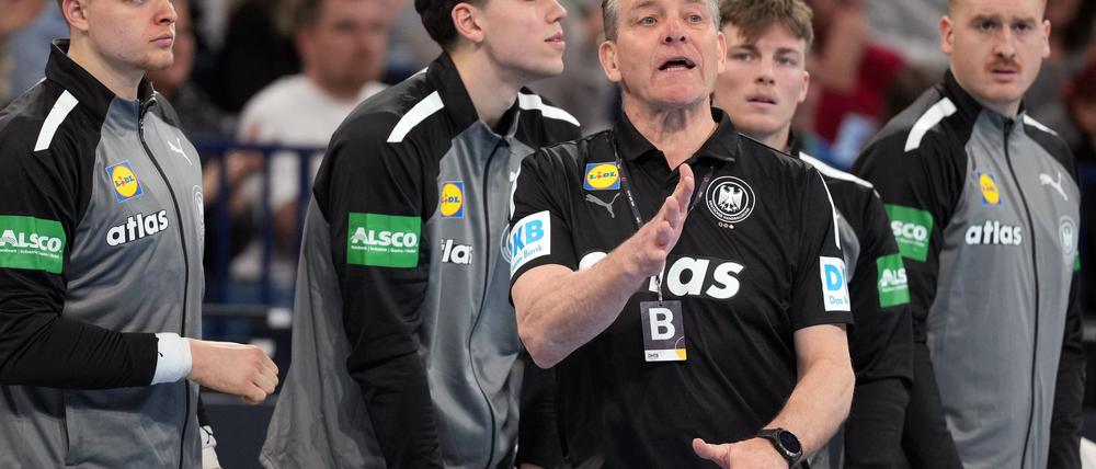 Fährt mit 17 Spielern zur WM: Bundestrainer Alfred Gislason.
