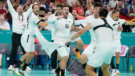 Deutschlands Handballern winkt eine Gesamtprämie von 475.000 Euro.