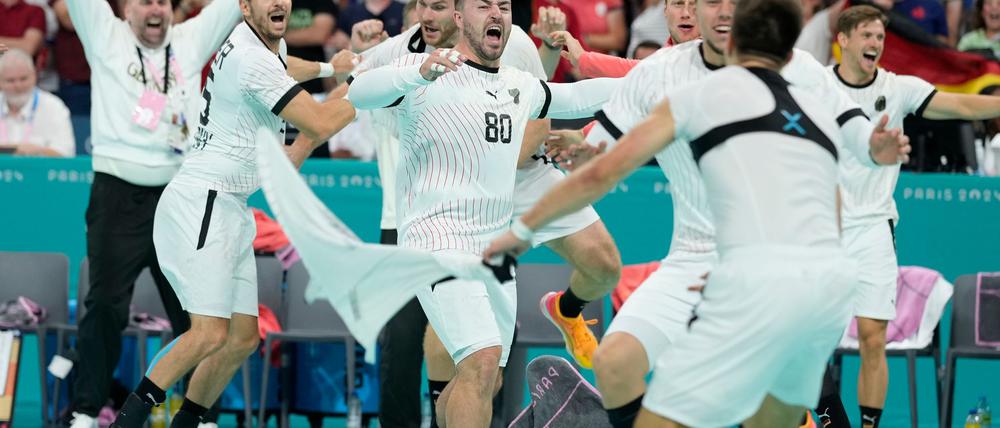 Deutschlands Handballern winkt eine Gesamtprämie von 475.000 Euro.