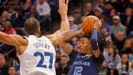 Ja Morant (rechts) erzielte den entscheidenden Korb für die Grizzlies. 