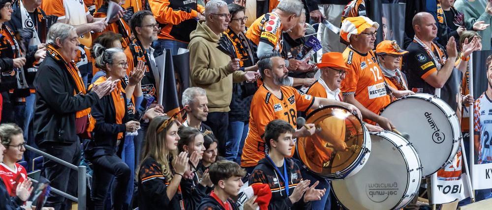 Bei Spielen gibt es lautstarke Unterstützung durch Fans. (Archivbild)