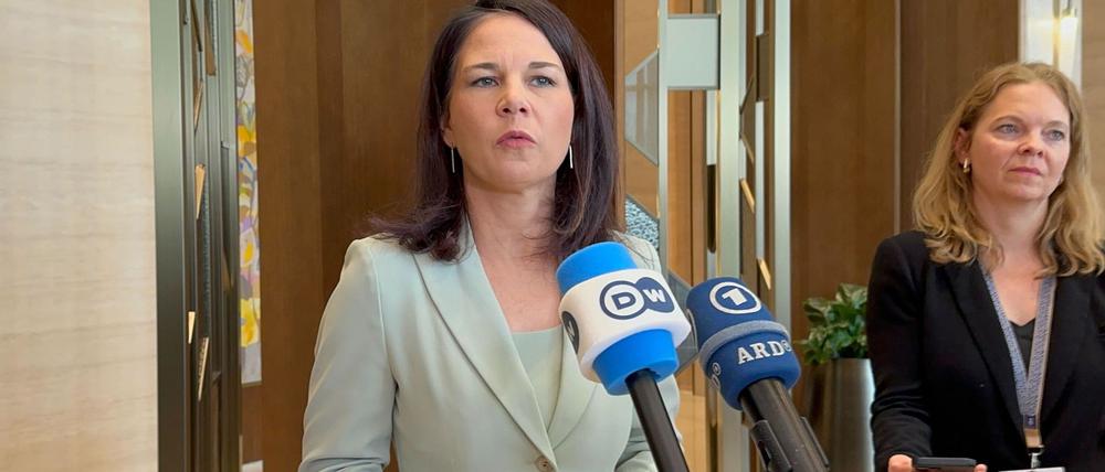 Baerbock äußerte sich am Rande eines Außenminister-Treffens in Riad.