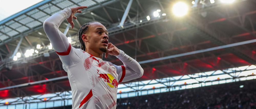 Xavi Simons jubelt nach seinem ersten Tor gegen Bremen.