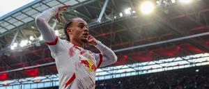 Xavi Simons jubelt nach seinem ersten Tor gegen Bremen.