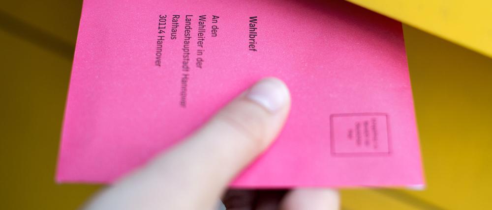 Der Wahlbrief mit dem ausgefüllten Stimmzettel muss spätestens am Wahlsonntag um 18.00 Uhr am Ziel sein (Archiv-Foto).