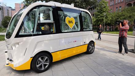 Pilotprojekte zum autonomen Fahren gibt es in Berlin schon lange - hier ein Beispiel aus dem Jahr 2017. (Archivbild)