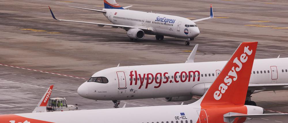 Am Hauptstadt-Flughafen BER droht neuer Streit um Fluglärm. (Symbolfoto)