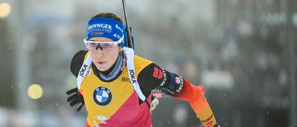 Auch in Ruhpolding tritt Franziska Preuß im Gelben Trikot an.