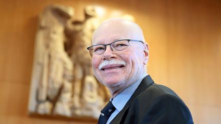Bremens Innensenator Ulrich Mäurer hat sich im Polizeikosten-Streit gegen die DFL durchgesetzt.