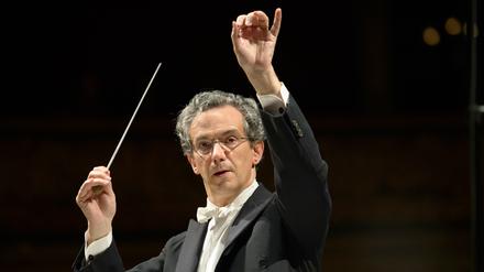 Der Italiener Fabio Luisi leitet das dänische Orchester. 