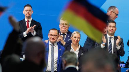 Alice Weidel und Gefährten beim Parteitag.