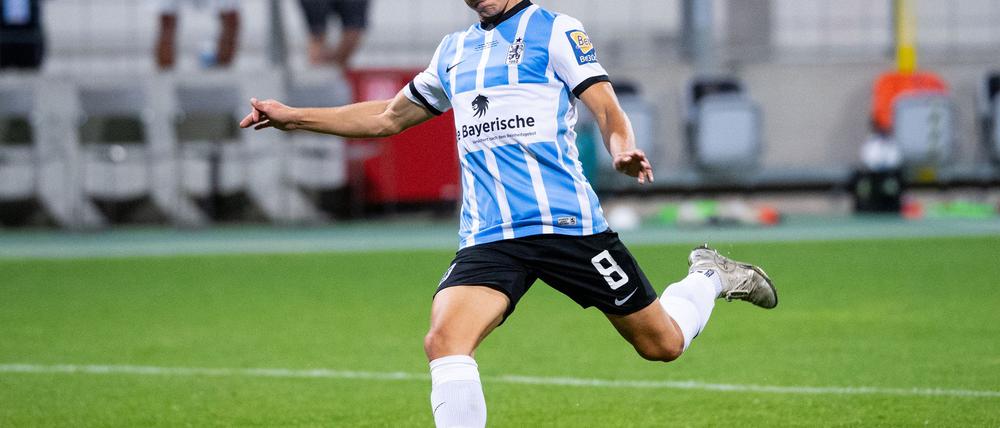 Der zuletzt vereinslose Erik Tallig hat beim FC Energie Cottbus einen Vertrag erhalten.