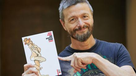 Comic-Zeichner Ralf König ist hin- und hergerissen, was die Nutzung von Plattformen wie Facebook und Instagram betrifft (Archivbild). 