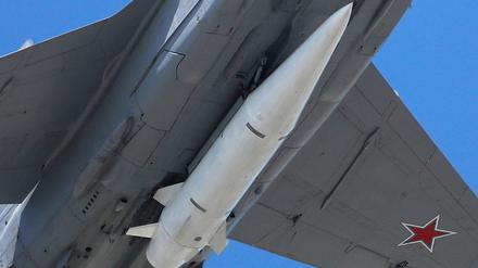 Russland soll bei der Attacke auf das ukrainische Energieversorgungsnetz neben Marschflugkörpern auch Kinschal-Raketen eingesetzt haben (Archivbild)