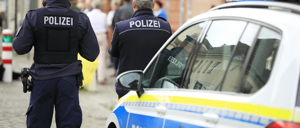 In Brandenburg fehlen Streifenwagen und genügend Polizisten, die mit ihnen unterwegs sein könnten, warnt die GdP, die mitgliederstärkste Polizeigewerkschaft in Brandenburg.