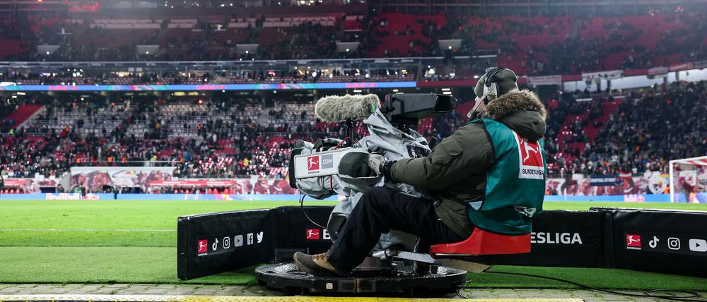 Das meiste Geld verdient die Bundesliga mit der TV-Vermarktung 