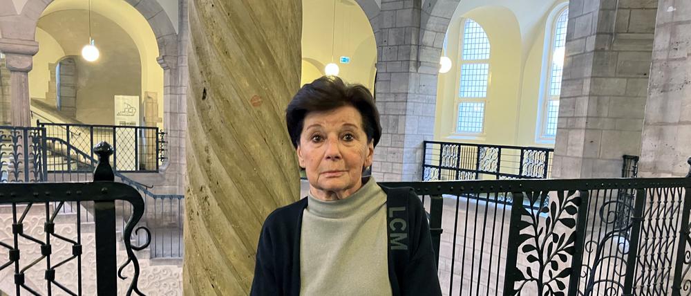 Die frühere Vorsitzende der Jüdischen Gemeinde zu Berlin, Lala Süsskind, steht im Landgericht II Berlin. Sie geht gerichtlich gegen die Wahl der Repräsentantenversammlung der Gemeinde von 2023 vor.